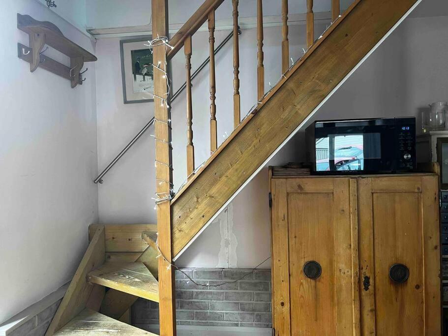 Quirky 1 Bedroom Barn On The River In Arundel Exterior foto